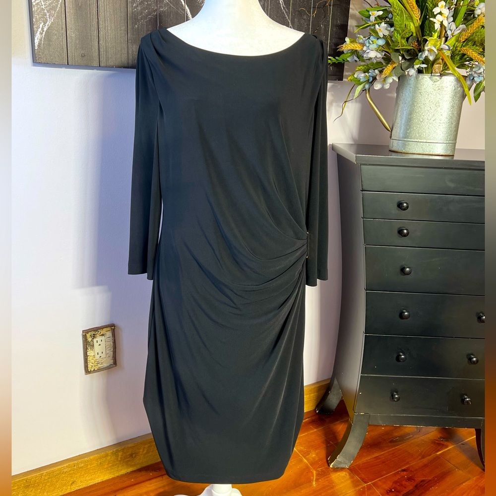 Tahari - Black dress for many occasions
